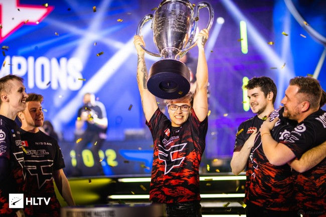 Wink：和Ming对决感觉很好玩，第二局前期其实没那么劣