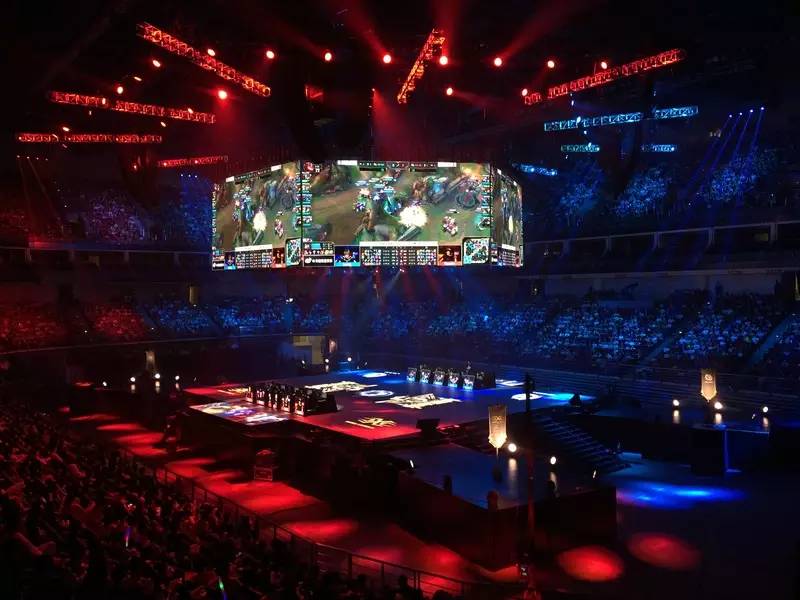 BLG分享昨日赛后返图：继续向前迈进吧！